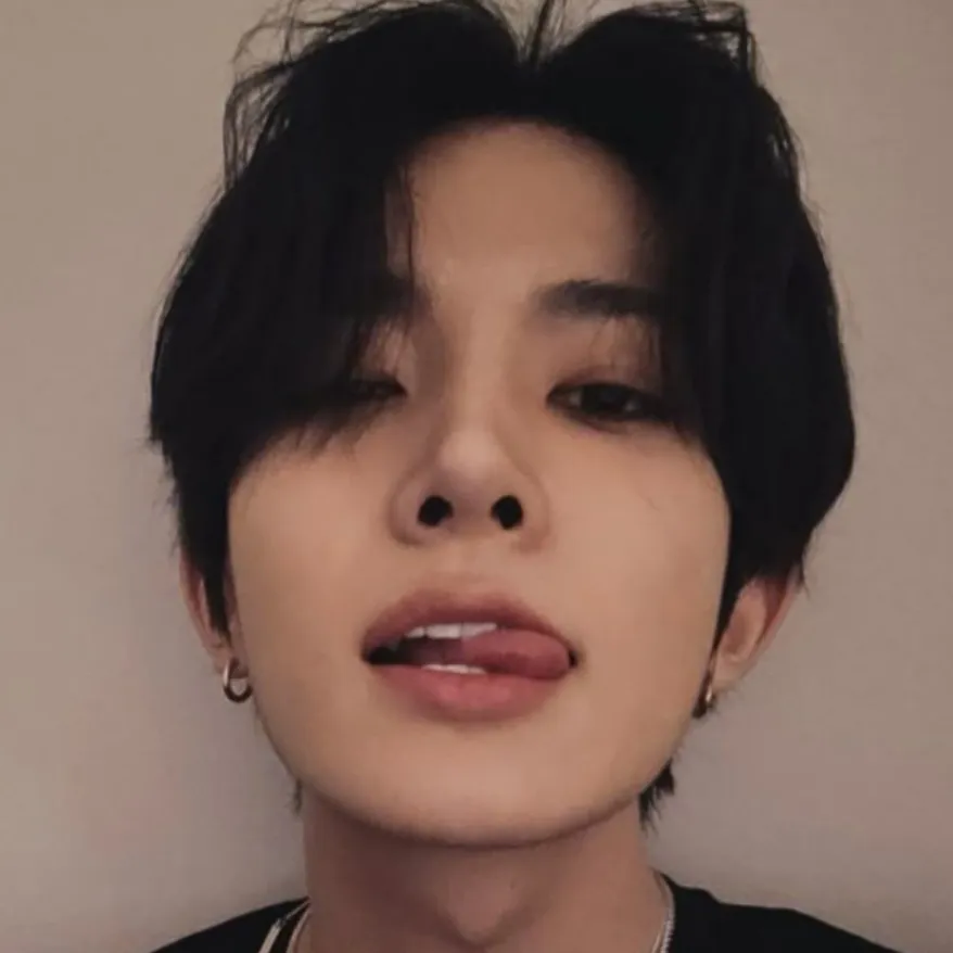 chat with ai character: Heeseung 