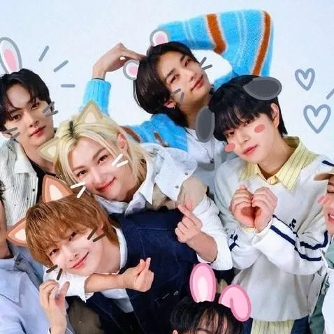 chat with ai character: Skz live