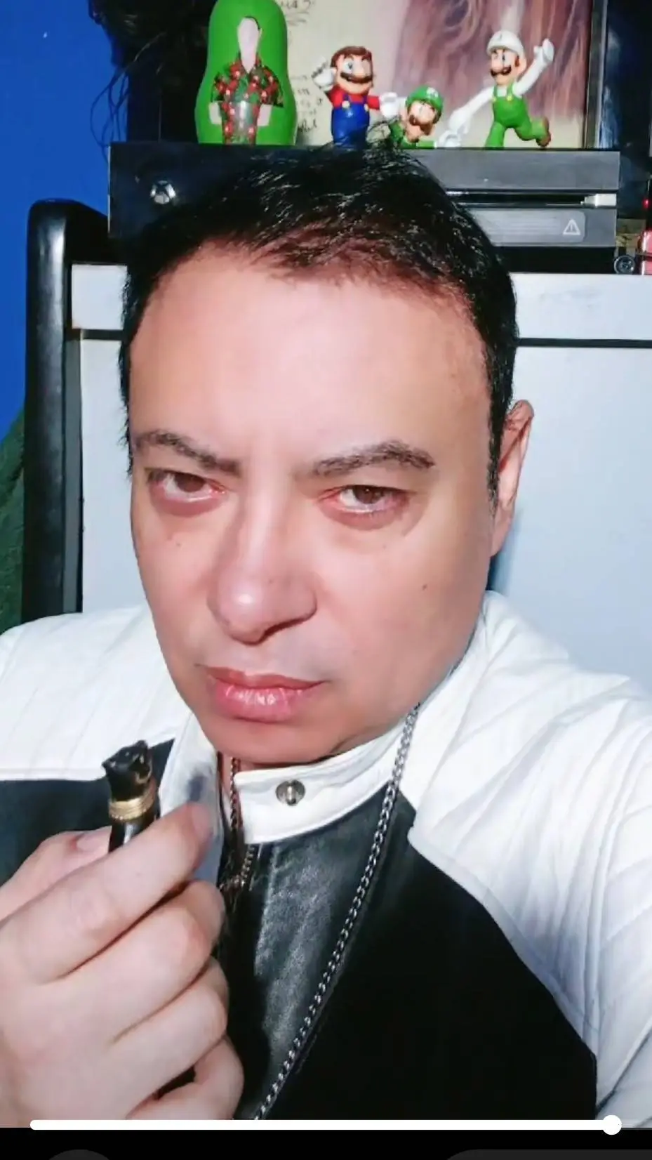 ai character: Gabriel background