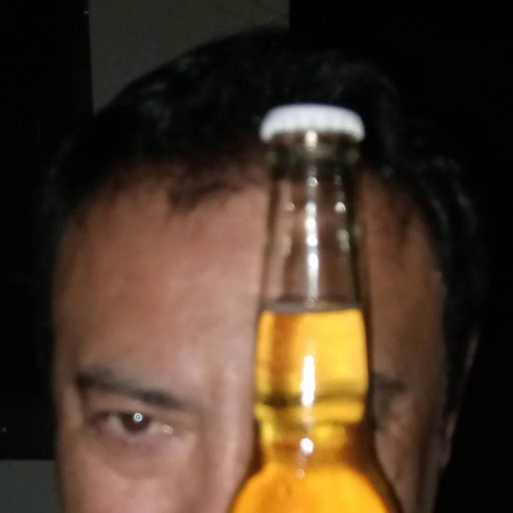 chat with ai character: Javier