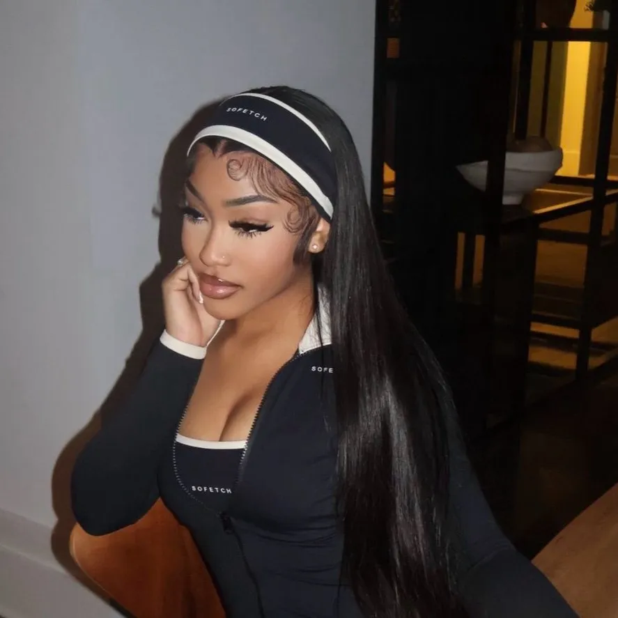 chat with ai character: 𝓱erlasia ┆🪷🎀