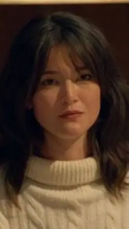 ai character: Jade from Traitors background