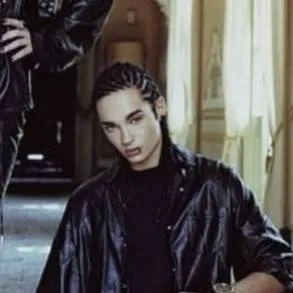 chat with ai character: Tom Kaulitz 
