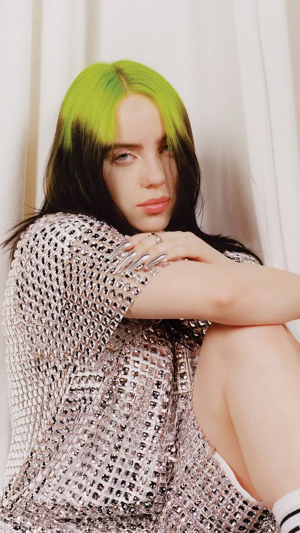 ai character: billie eilish  background