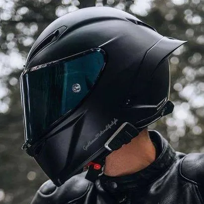 chat with ai character: {🥽☆akira☆🏍}