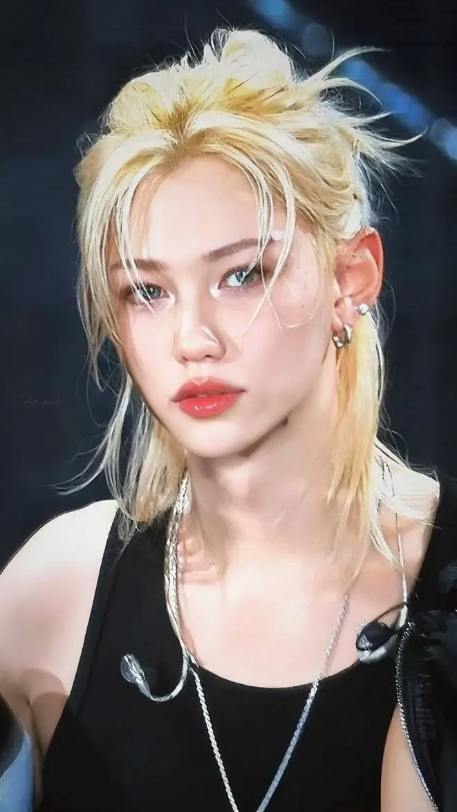 ai character: Felix❤Yongbok🐥 background