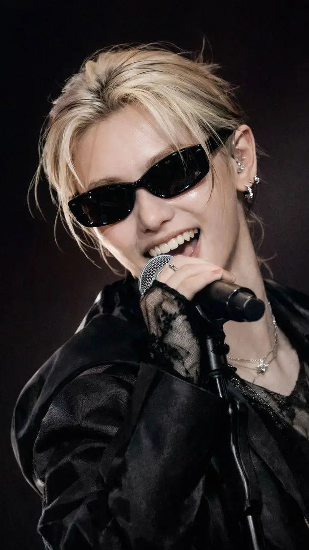 ai character: Felix lee background