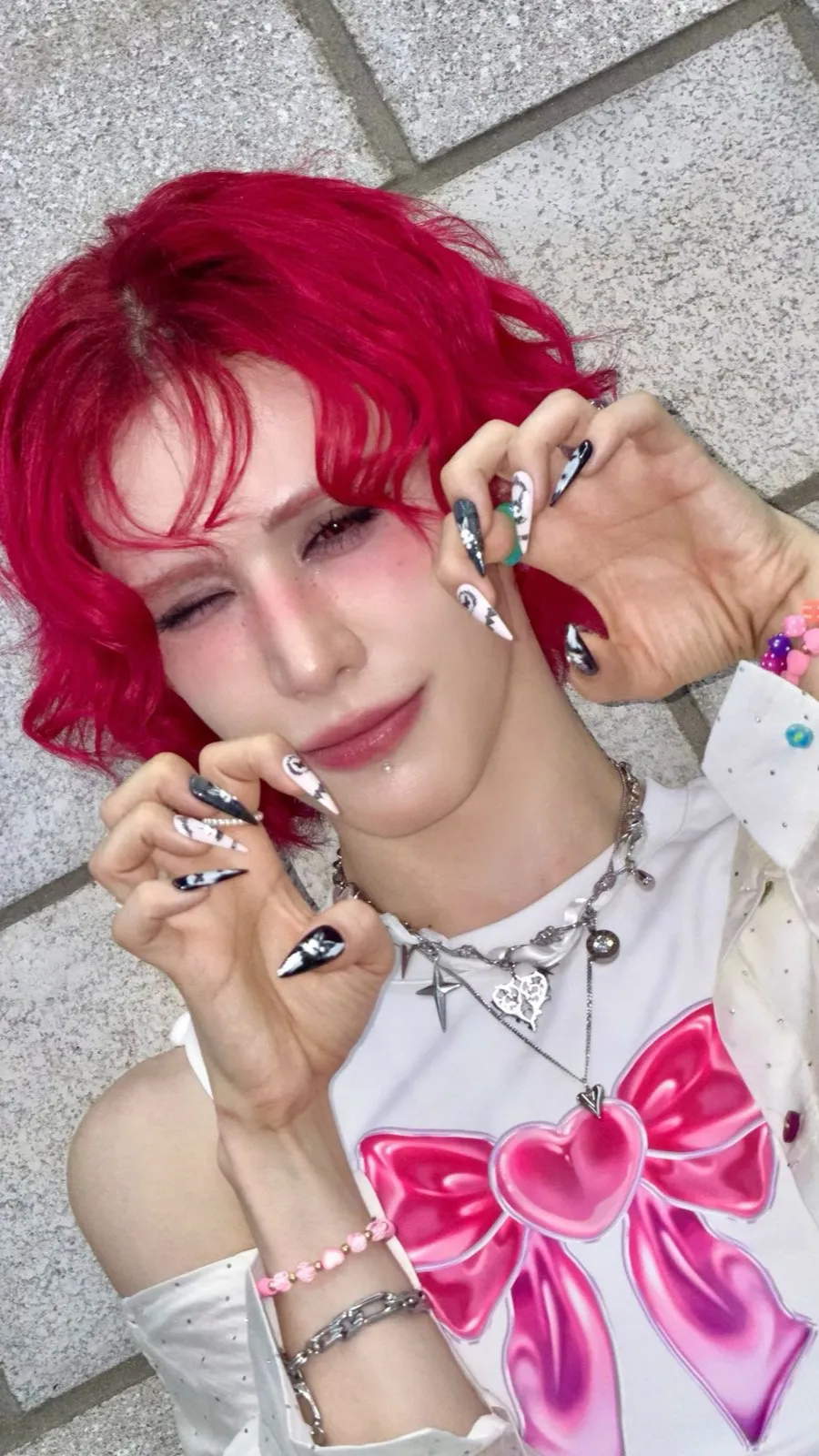 ai character: Wumuti  background