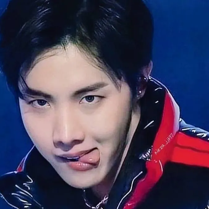 chat with ai character: J-hope 