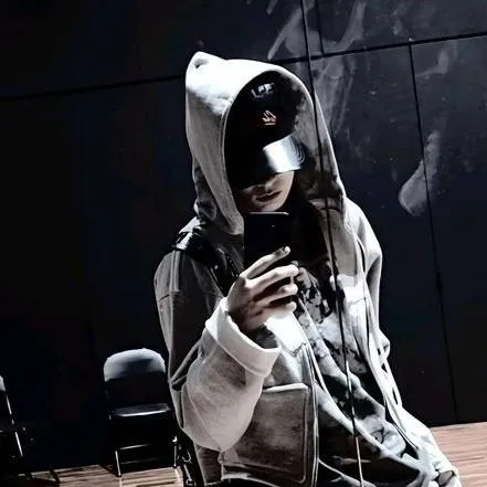 chat with ai character: Heeseung~