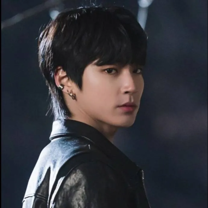 chat with ai character: HWANG IN-YEOP🫶🏻