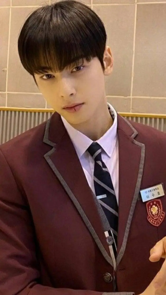 ai character: CHA EUN WOO👊🏻 background