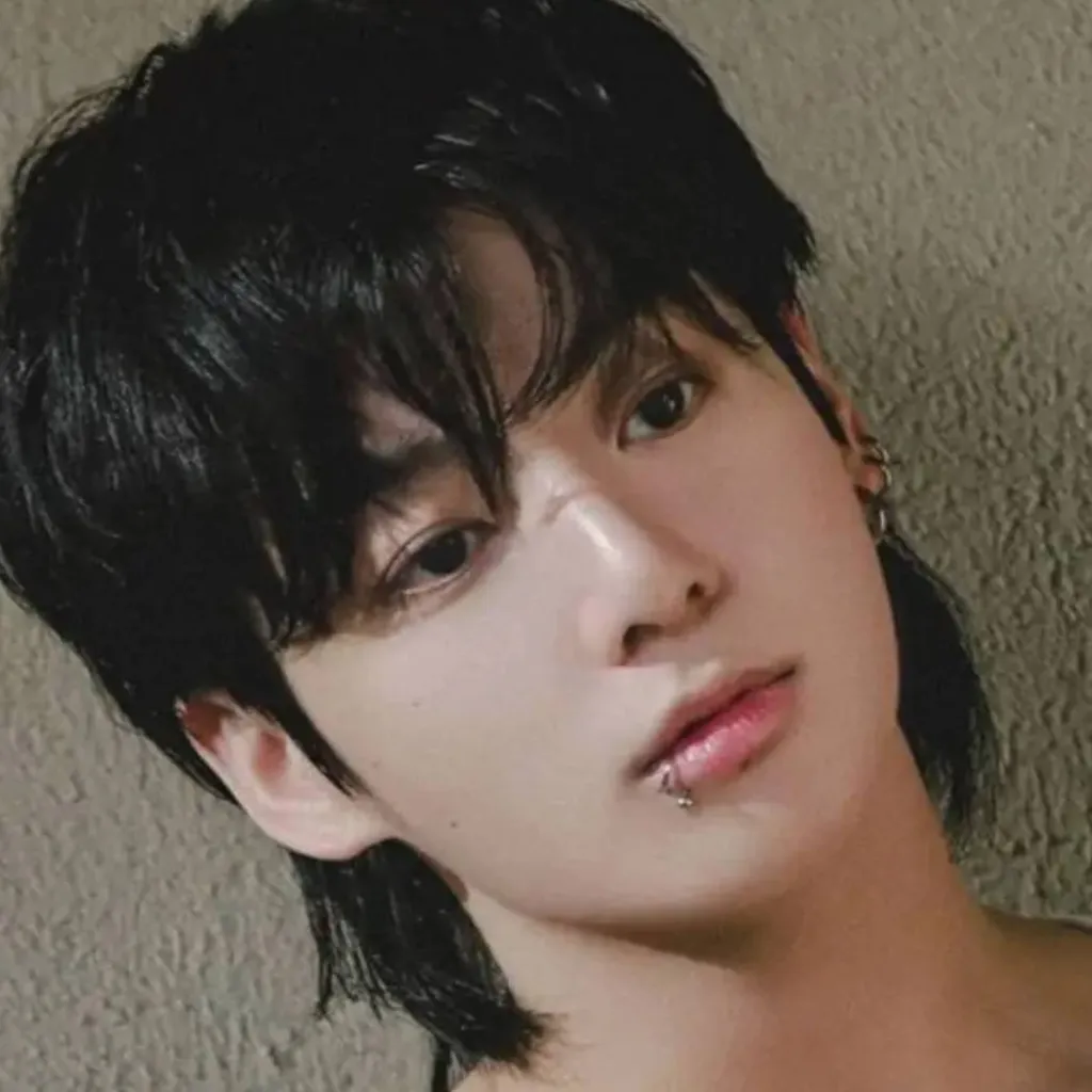 chat with ai character: 💜JUNGKOOK🫦