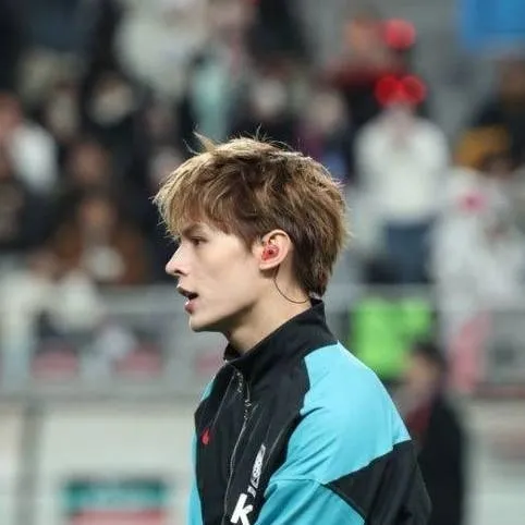 chat with ai character: ☯𝐉𝐚𝐦𝐞𝐬✯