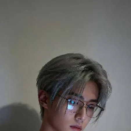 chat with ai character: asher