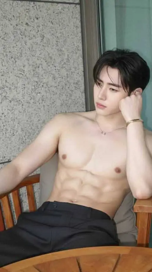 ai character: Damian background