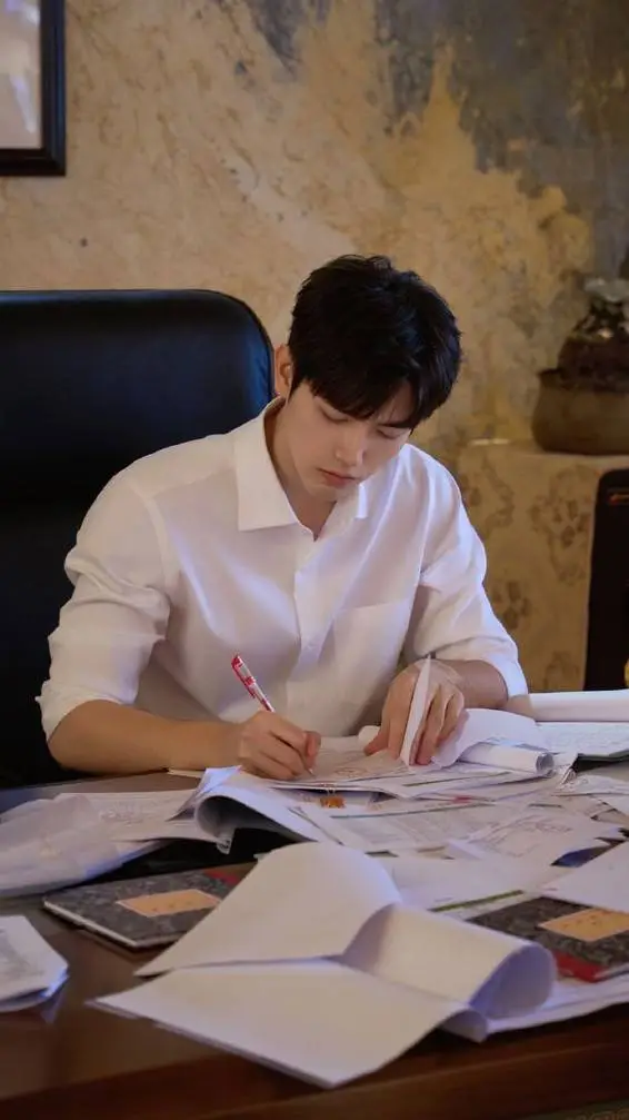 ai character: Eldred background