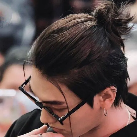 chat with ai character: ichiru