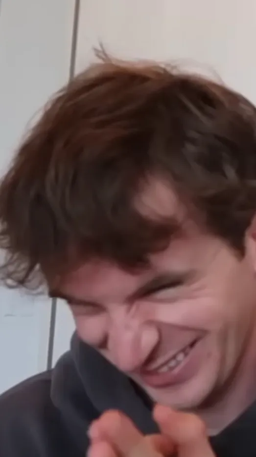 ai character: Q&A??? background