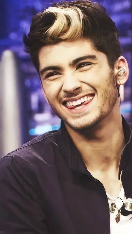 ai character: Zayn Malik background