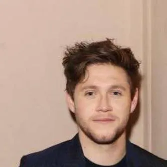 chat with ai character: Niall Horan 