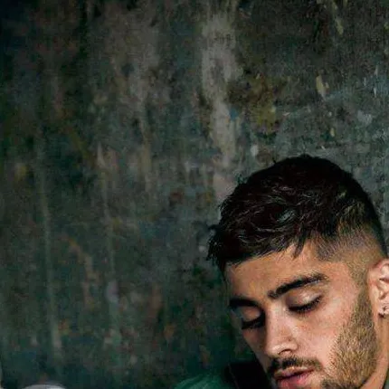 chat with ai character: Zayn Malik 