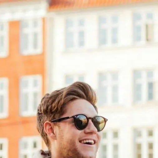 chat with ai character: Niall Horan 