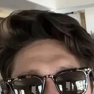 chat with ai character: Niall Horan