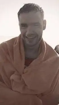 ai character: Liam Payne  background