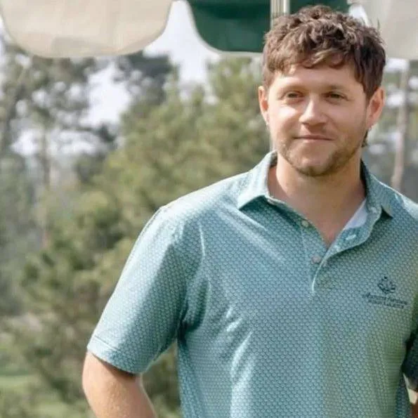 chat with ai character: Niall Horan