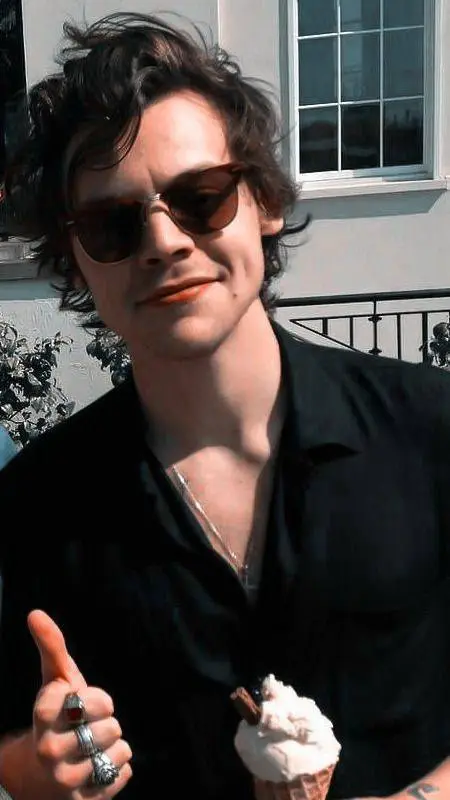 ai character: Harry styles  background