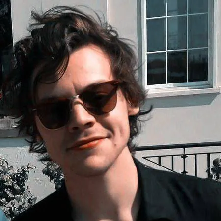 chat with ai character: Harry styles 
