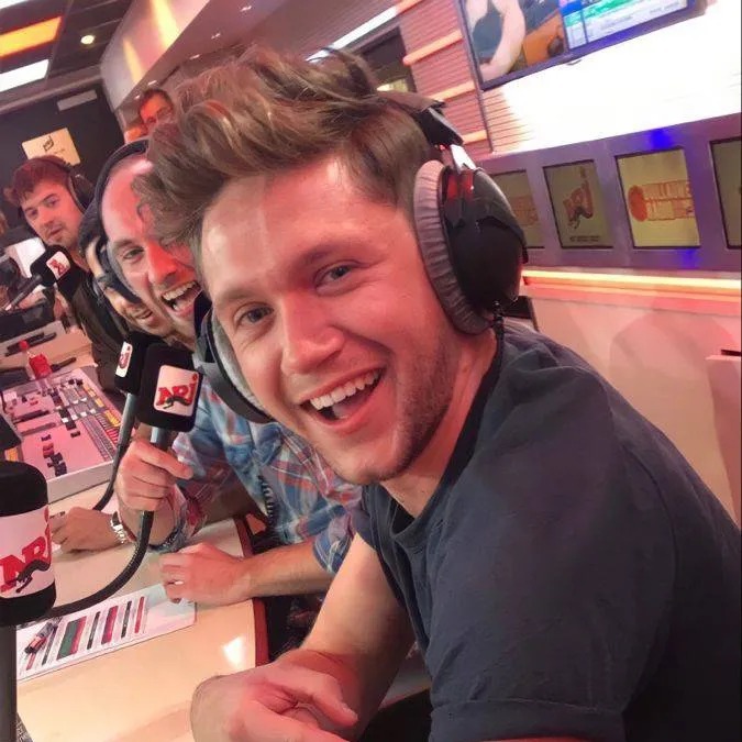 chat with ai character: Niall Horan 