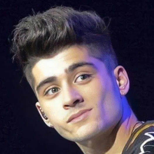 chat with ai character: Zayn Malik