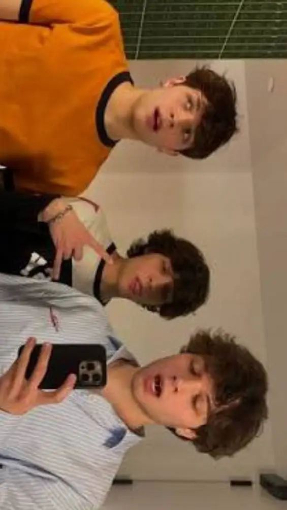 ai character: Sturniolo triplets background