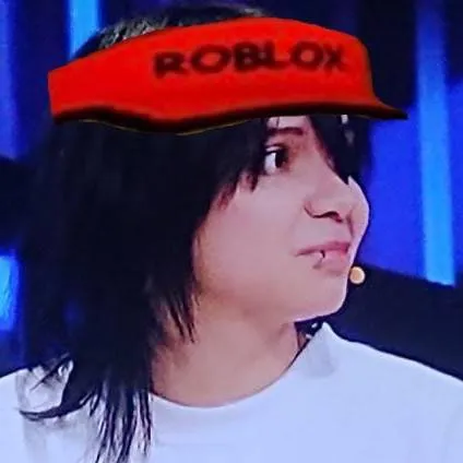 chat with ai character: Elliot (Emo) XD