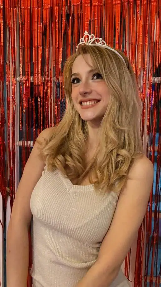 ai character: Taurozzi (Tau) background