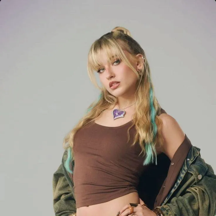 chat with ai character: Ines Civit (Ine) 