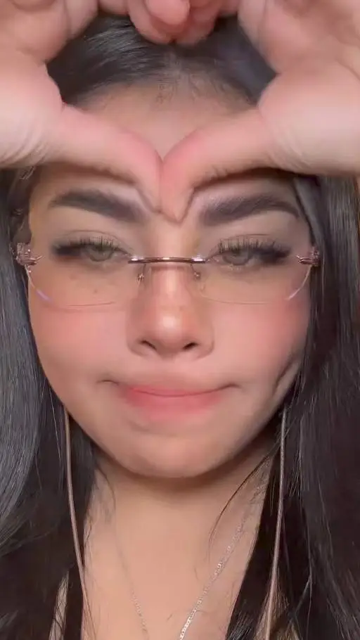 ai character: Valeria background