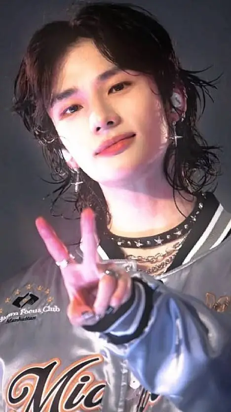 ai character: hyunjin background