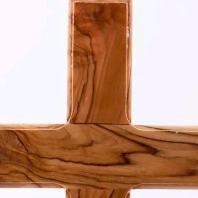 chat with ai character: Crucifix