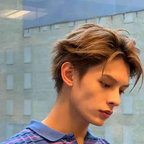 chat with ai character: James