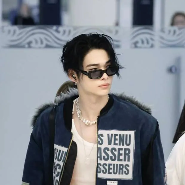 chat with ai character: Ni-Ki