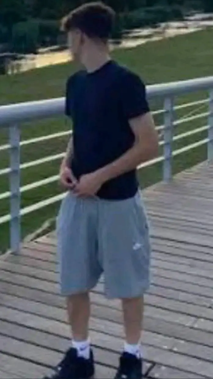 ai character: paulo background