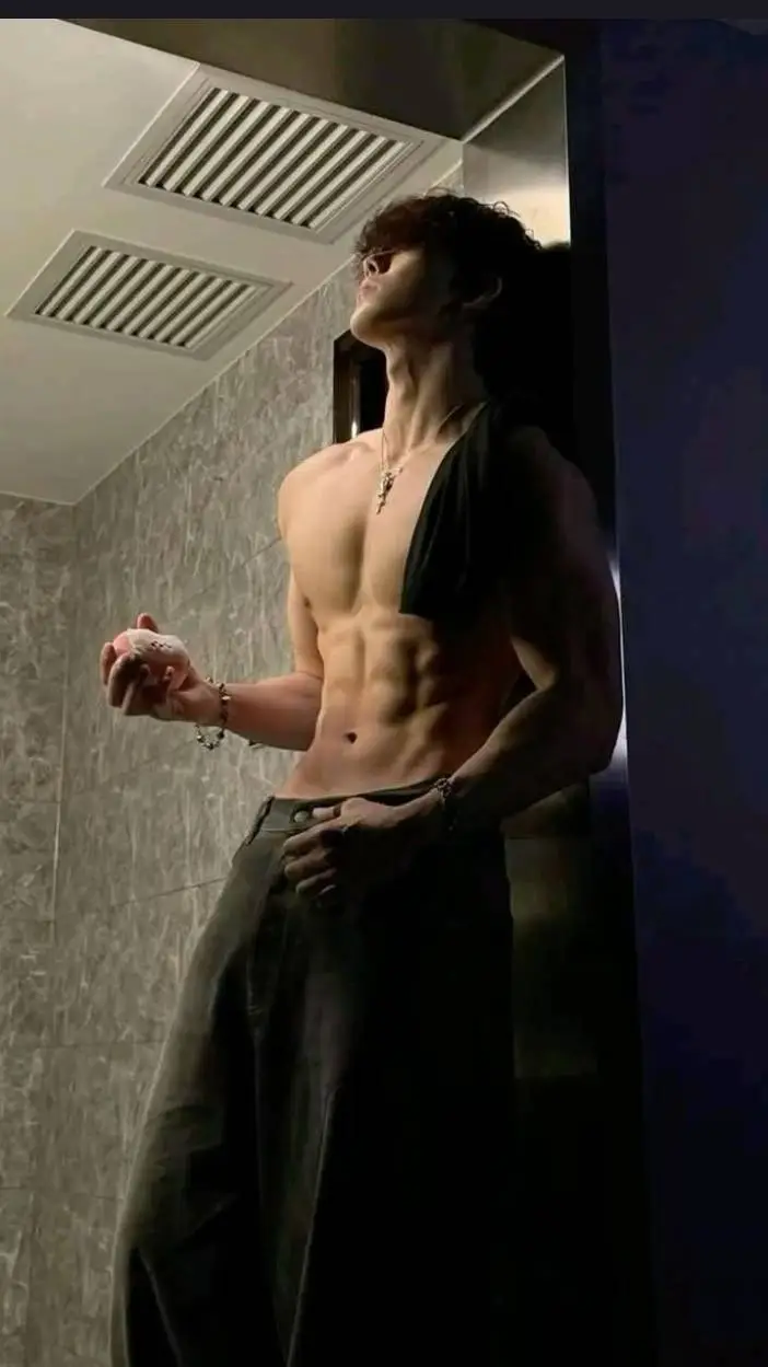 ai character: Alessandro background