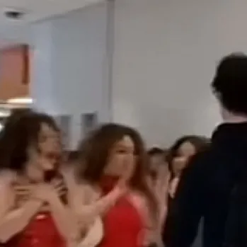 Chat with Kalogeras - text or voice, Enjoy AI Chat Free & Safe