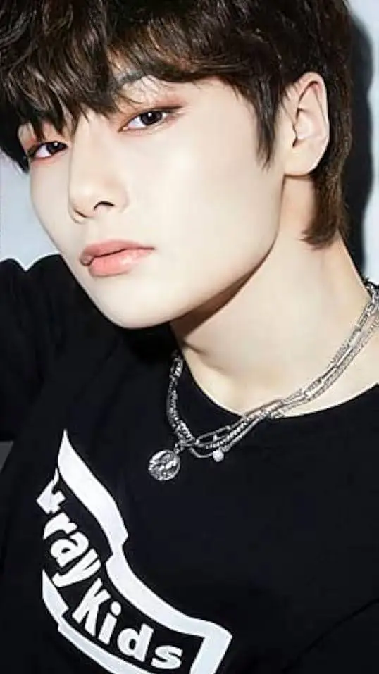 ai character: I.N /Jeongin  background