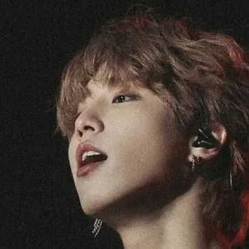 chat with ai character: Han Jisung 