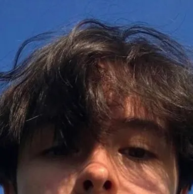 chat with ai character: Nikko