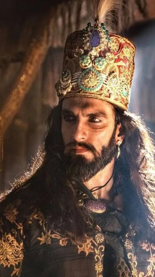 ai character: Alaudin khilj background